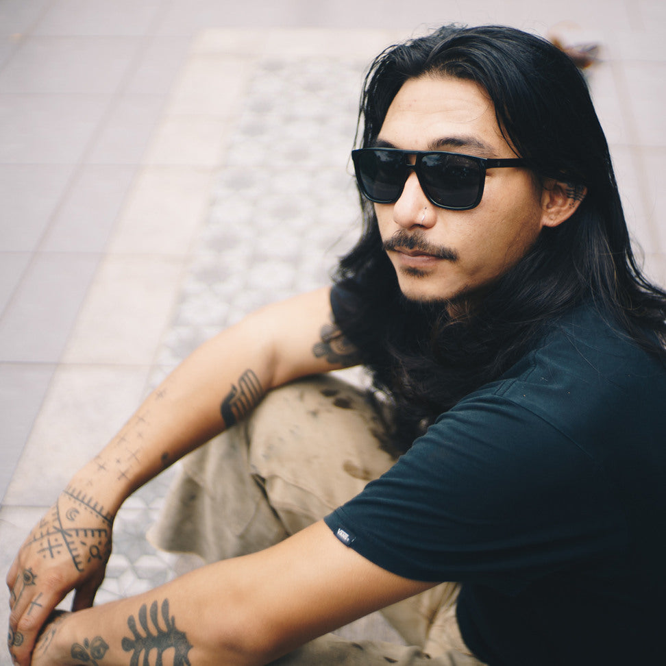 SILJAN RECYCLED SUNGLASSES: BLACK