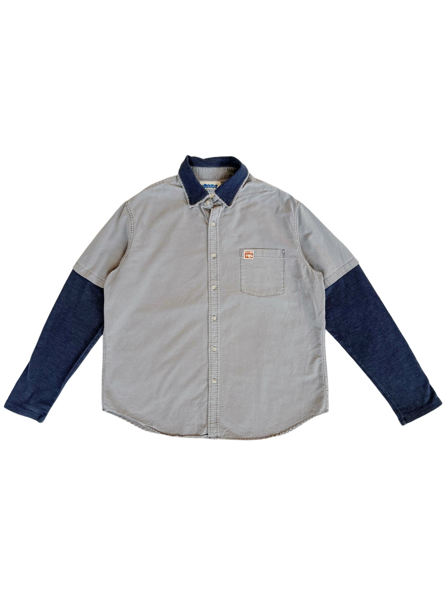 CONTRAST SLEEVE BUTTON UP