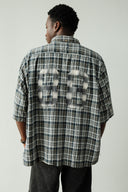 VARSITY SHORT SLEEVE BUTTON DOWN