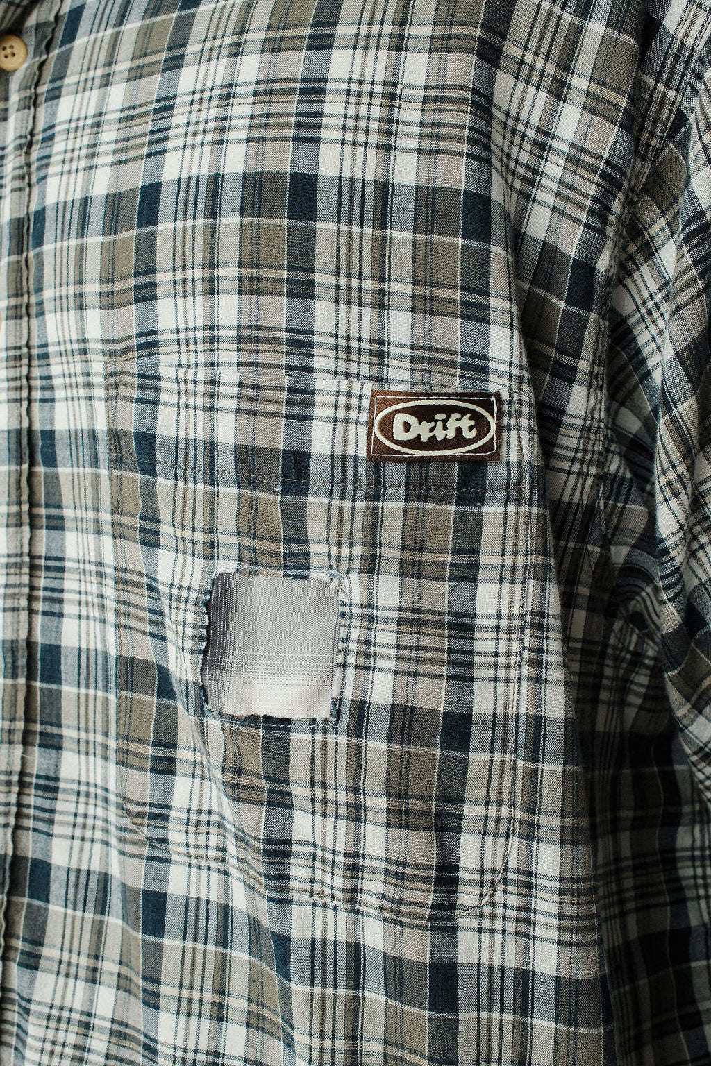VARSITY SHORT SLEEVE BUTTON DOWN