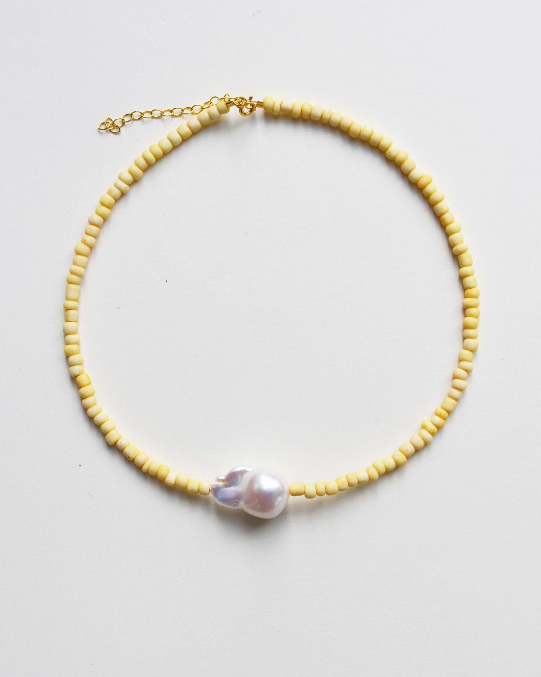 BUTTER PEARL NECKLACE